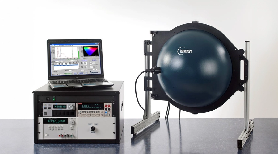 Esfera que se utiliza para la aplicación de la prueba IES LM-79 y ayuda al certificado de las luminarias LED STROM